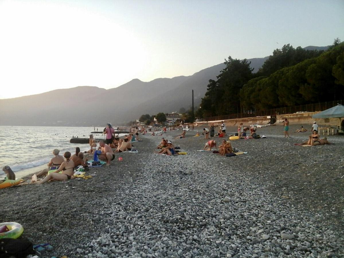 Частный Дом У Моря Gagra Exterior photo